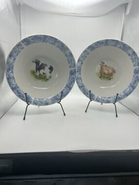 Two Country Barn Serving Bowls. 1990/2000